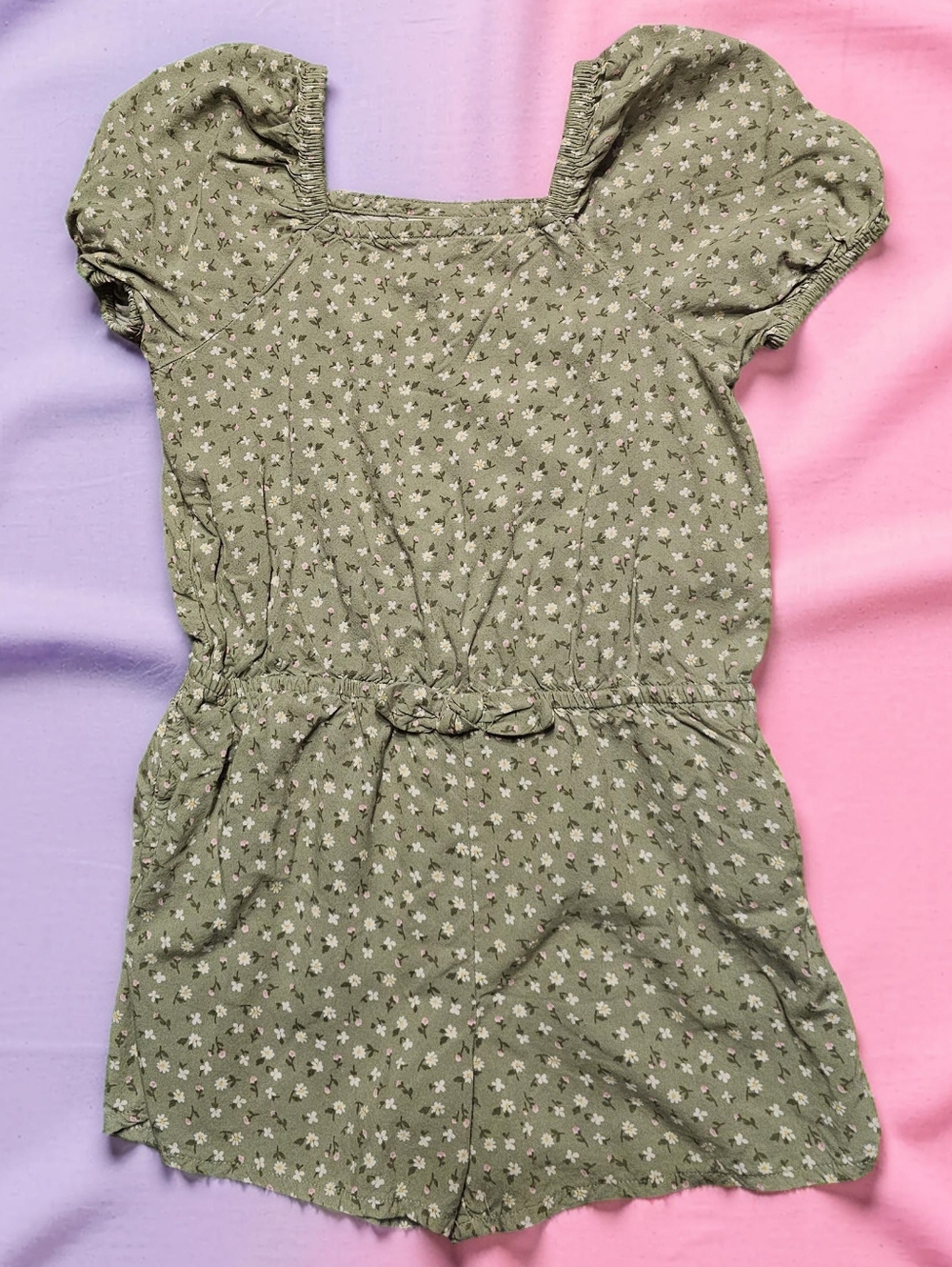 CAT & JACK Olive Green Floral Puff Sleeve Romper. Size 5T. Excellent Condition!